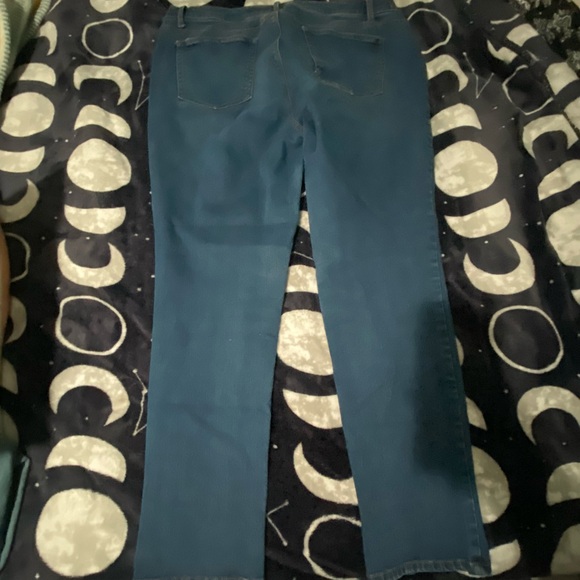 Blue Denim Jeans - Picture 2 of 7